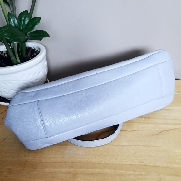 **SOLD*** on another platform. Authentic Coach Penelope leather satchel - Picture 9 of 14